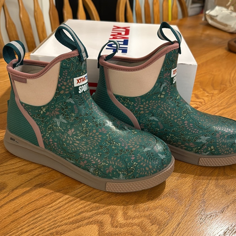 XTRATUF Women’s Ankle Deck Boot Sport - Green